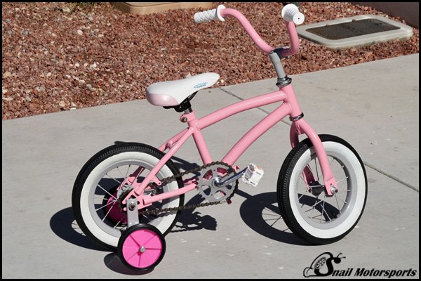 Girls small bicycle in RAL 3015 Pink
