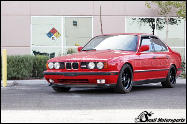 BMW E34 M5 with Gloss Black wheels