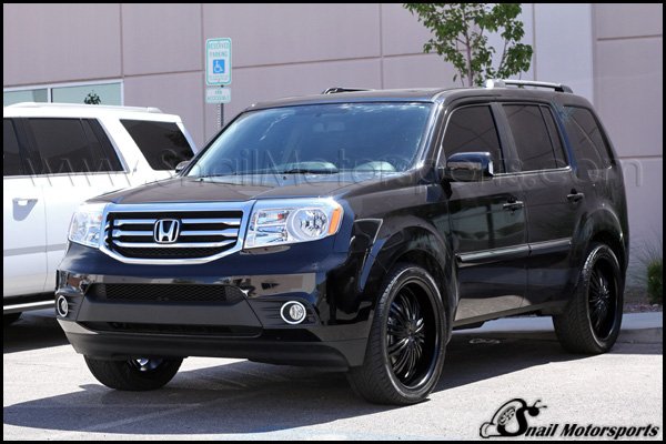 Honda Pilot with Satin Black aftermarket wheels