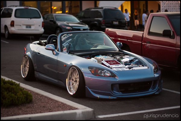 Honda S2000 with Pearl White faces and polished lips