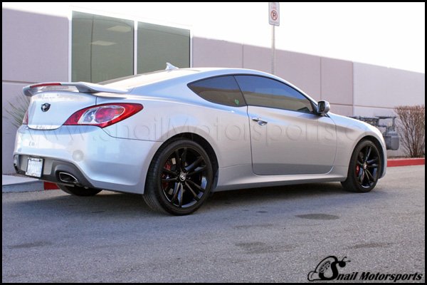 Hyundai Genesis with Gloss Black wheels