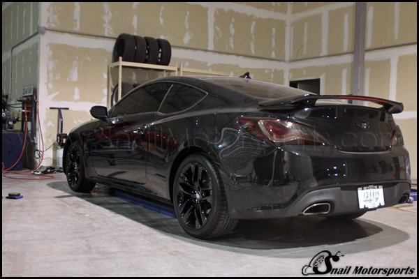 Hyundai Genesis with Gloss Black wheels