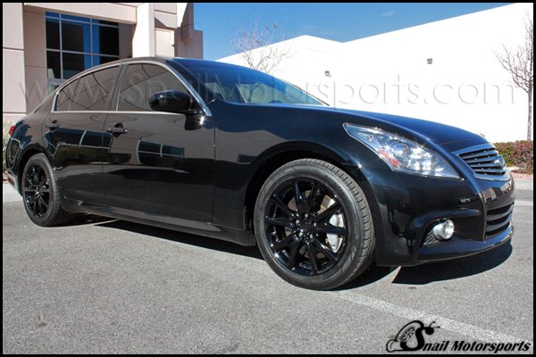 Infiniti G37S with Gloss Black wheels