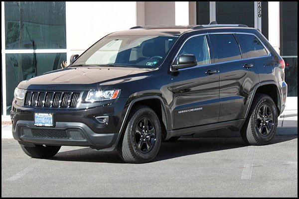 Jeep Grand Cherokee with Gloss Black wheels