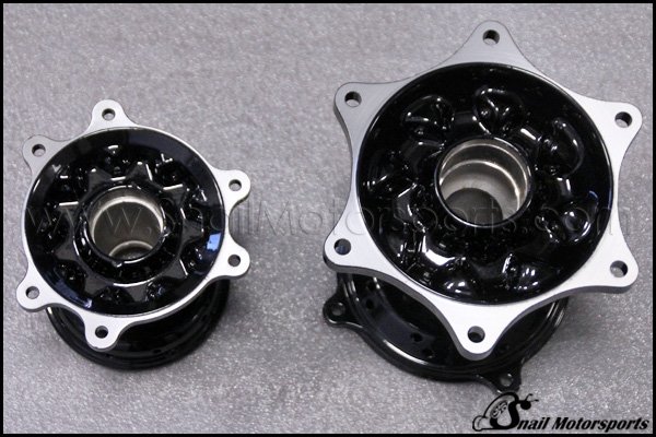 Motorcycle Wheel Hubs in Gloss Black