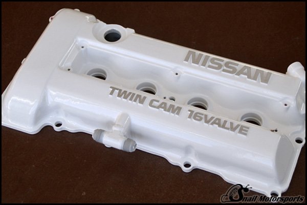 Nissan valve cover in Gloss White