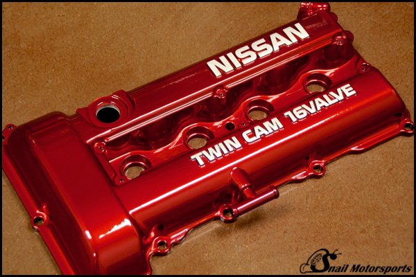 Nissan valve cover in Candy Red