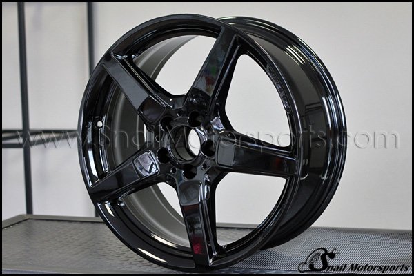Mercedes Benz AMG wheel in Gloss Black
