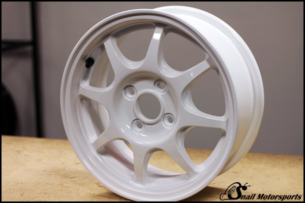 Honda Civic wheel in Gloss White