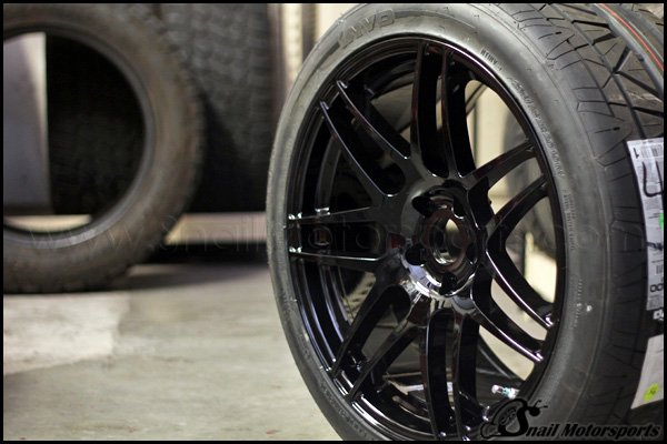 Ford Mustang wheel in Gloss Black