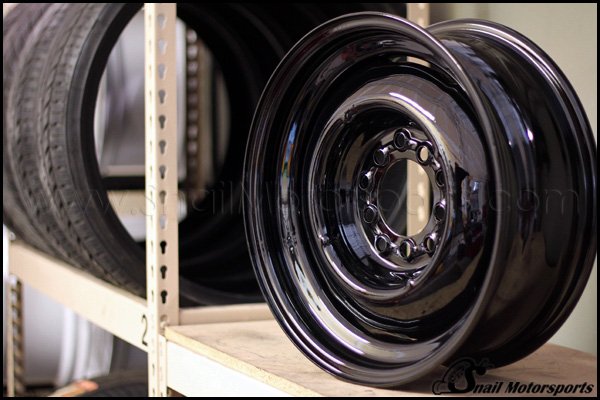 Steel 17" wheel in Gloss Black